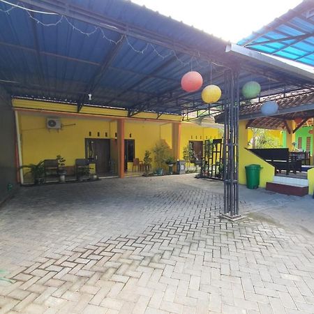 New Puri Amalia Apartment Banyuwangi  Bagian luar foto